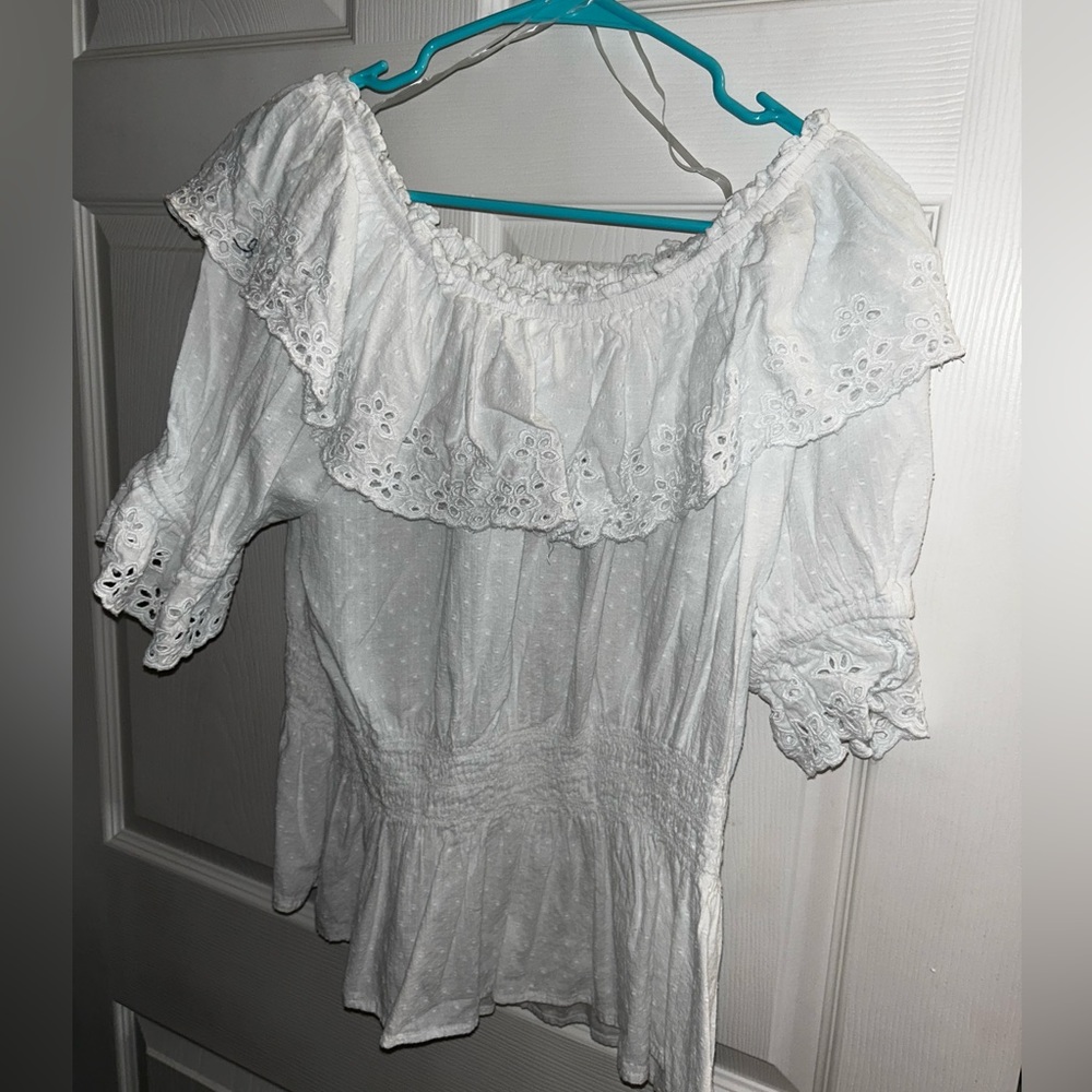 White blouse with puffy sleeves